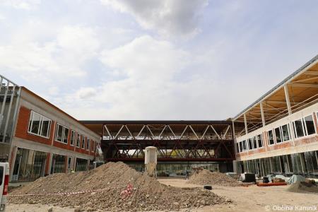 Ogled gradbišča nove Osnovne šole Frana Albrehta in seznanitev s potekom del občinskih svetnikov (68)